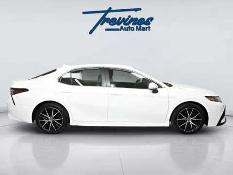 More photos of 2023 Toyota Camry SE at Trevinos Auto Mart, TX