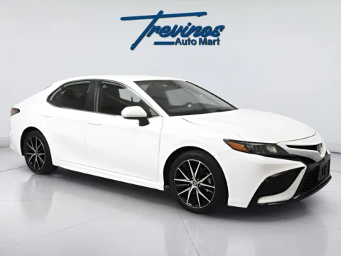 White 2023 Toyota Camry SE for sale in McAllen, TX