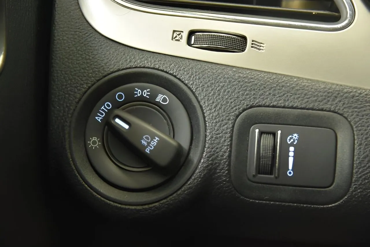 2020 Dodge Journey Crossroad photo 16