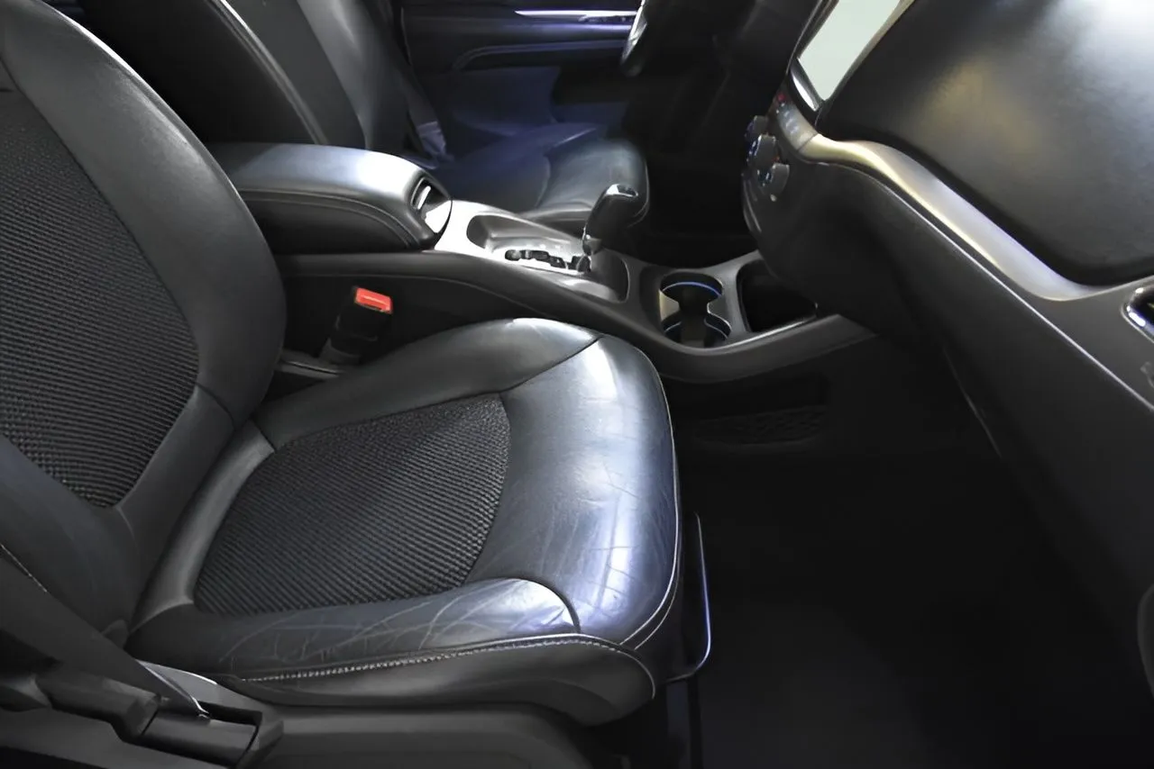 2020 Dodge Journey Crossroad photo 28