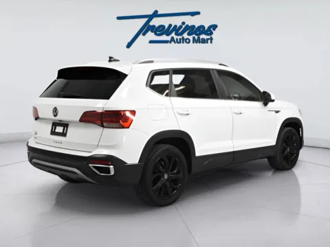 Photos of 2022 Volkswagen Taos 1.5T SE for sale in McAllen, TX at Trevinos Auto Mart