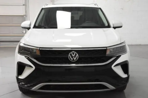 More photos of 2022 Volkswagen Taos 1.5T SE at Trevinos Auto Mart, TX