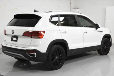 Photos of 2022 Volkswagen Taos 1.5T SE for sale in McAllen, TX at Trevinos Auto Mart