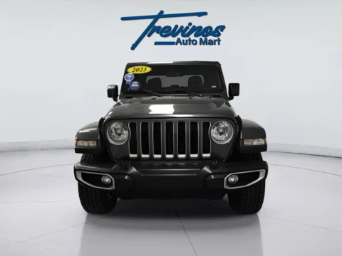 More photos of 2023 Jeep Gladiator Overland at Trevinos Auto Mart, TX