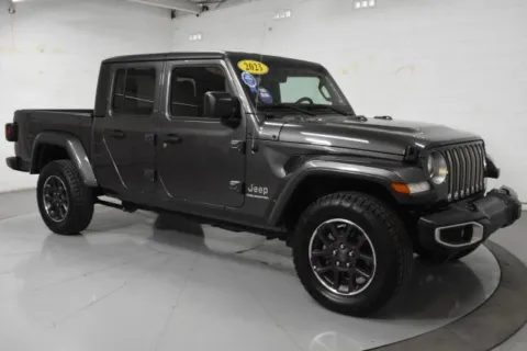 Gray 2023 Jeep Gladiator Overland for sale in McAllen, TX