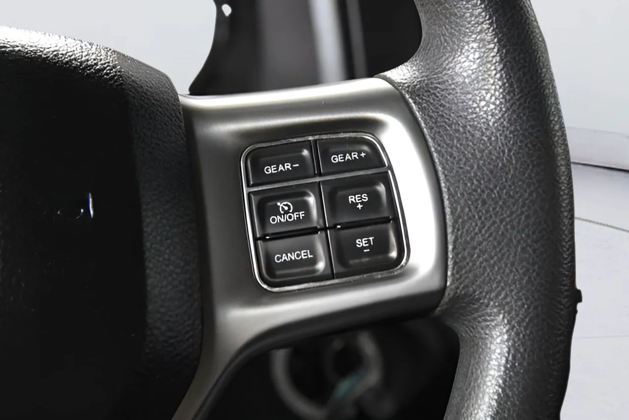 2021 Ram 1500 Classic SLT photo 8