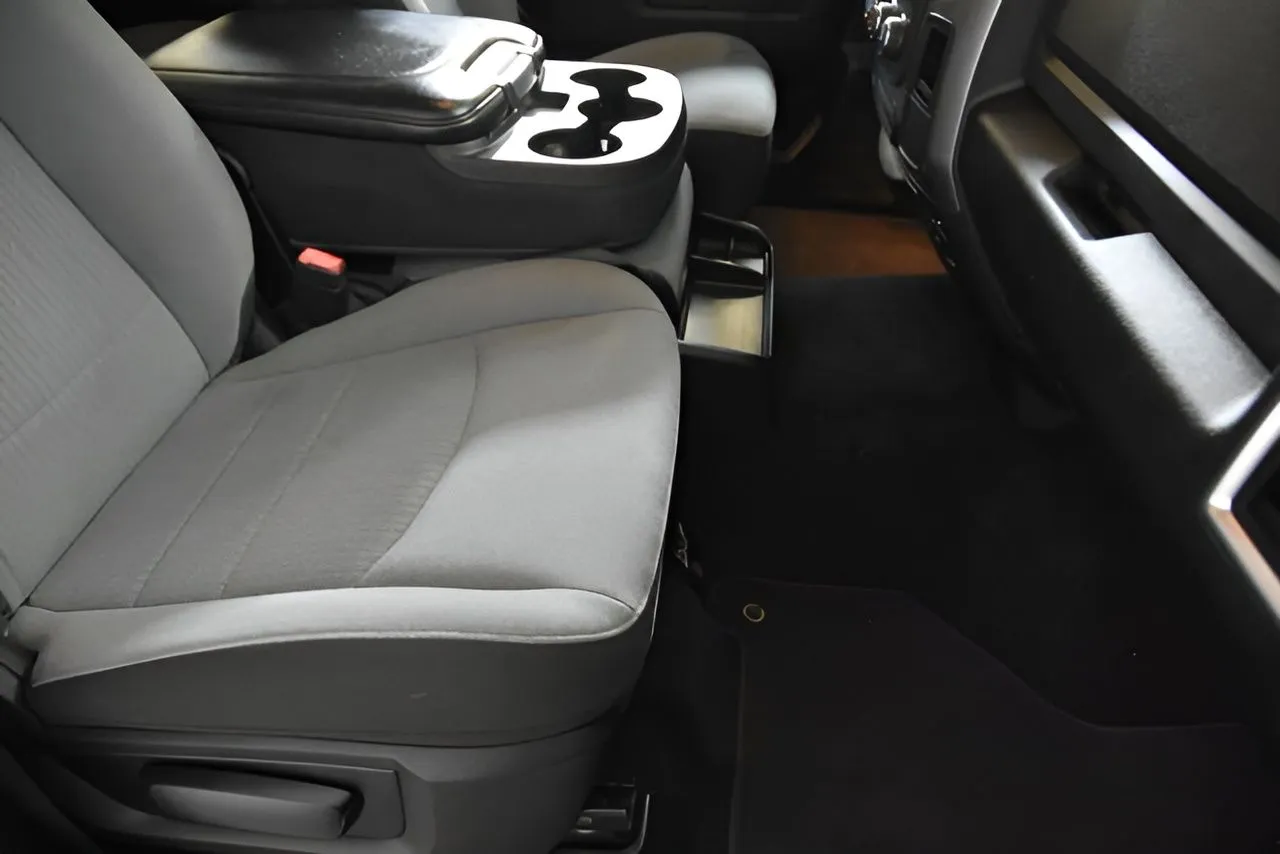 2021 Ram 1500 Classic SLT photo 23