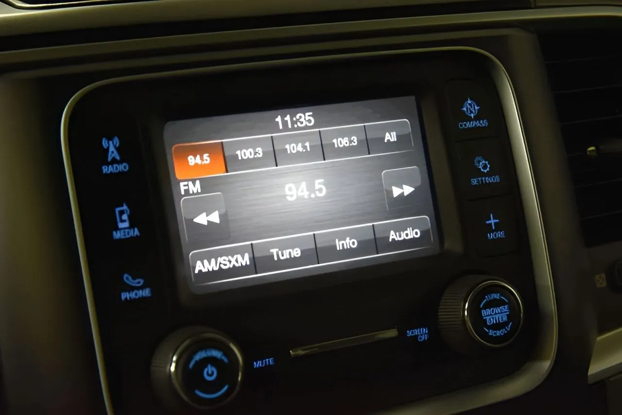2021 Ram 1500 Classic SLT photo 21