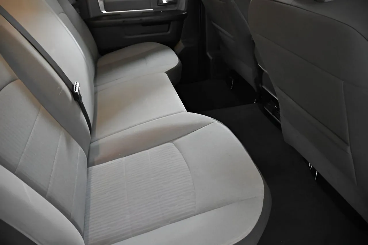 2021 Ram 1500 Classic SLT photo 12