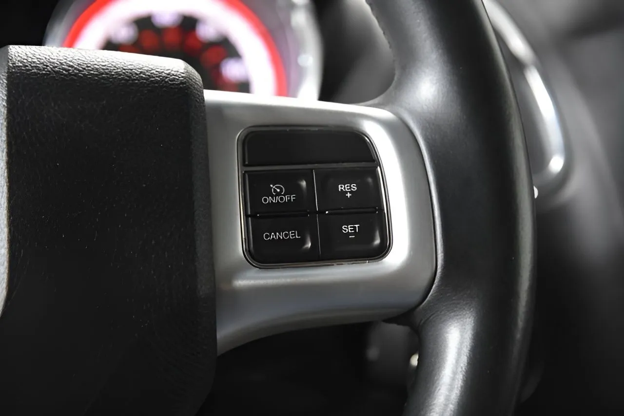 2017 Dodge Grand Caravan SE photo 26