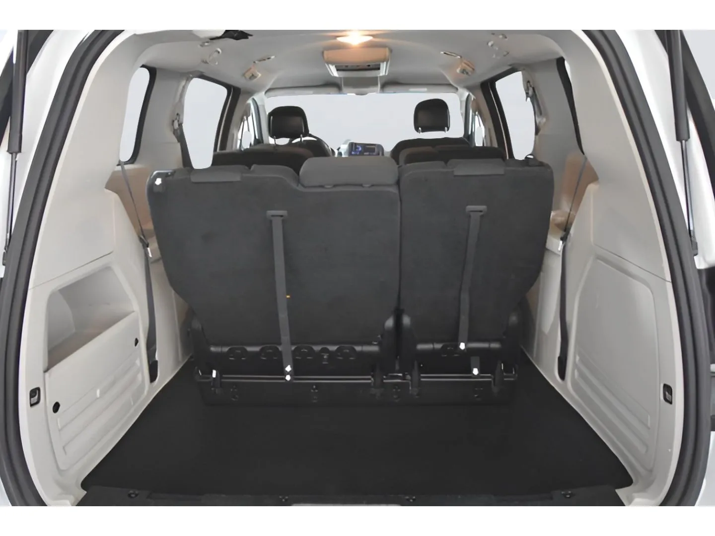 2017 Dodge Grand Caravan SE photo 33