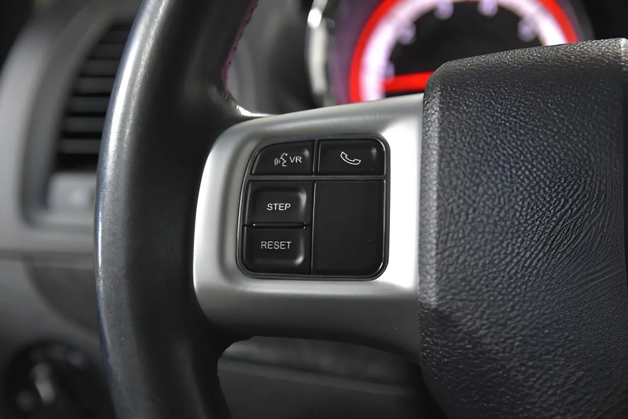 2017 Dodge Grand Caravan SE photo 17