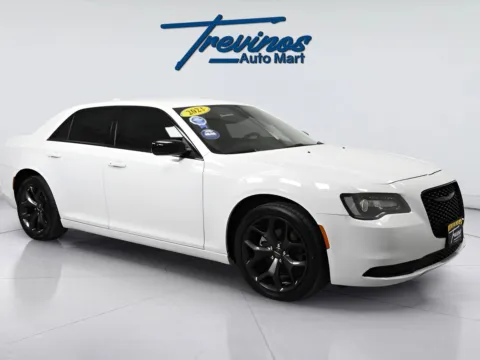 White 2023 Chrysler 300 Touring for sale in McAllen, TX