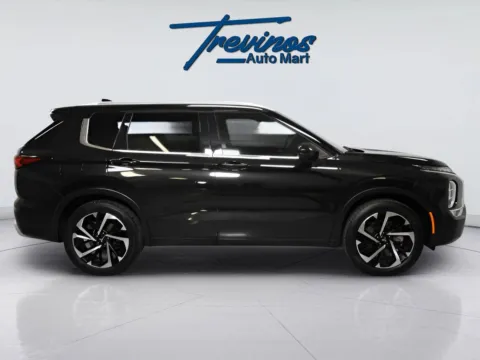 More photos of 2022 Mitsubishi Outlander SEL at Trevinos Auto Mart, TX
