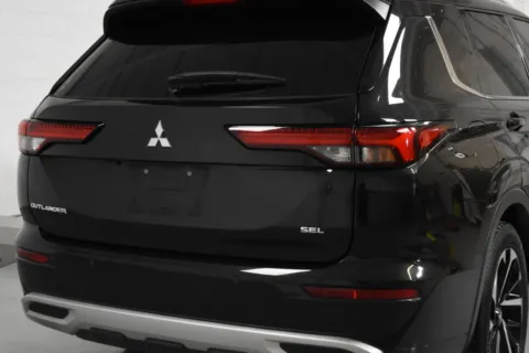 Another view of 2022 Mitsubishi Outlander SEL for sale in McAllen, TX at Trevinos Auto Mart