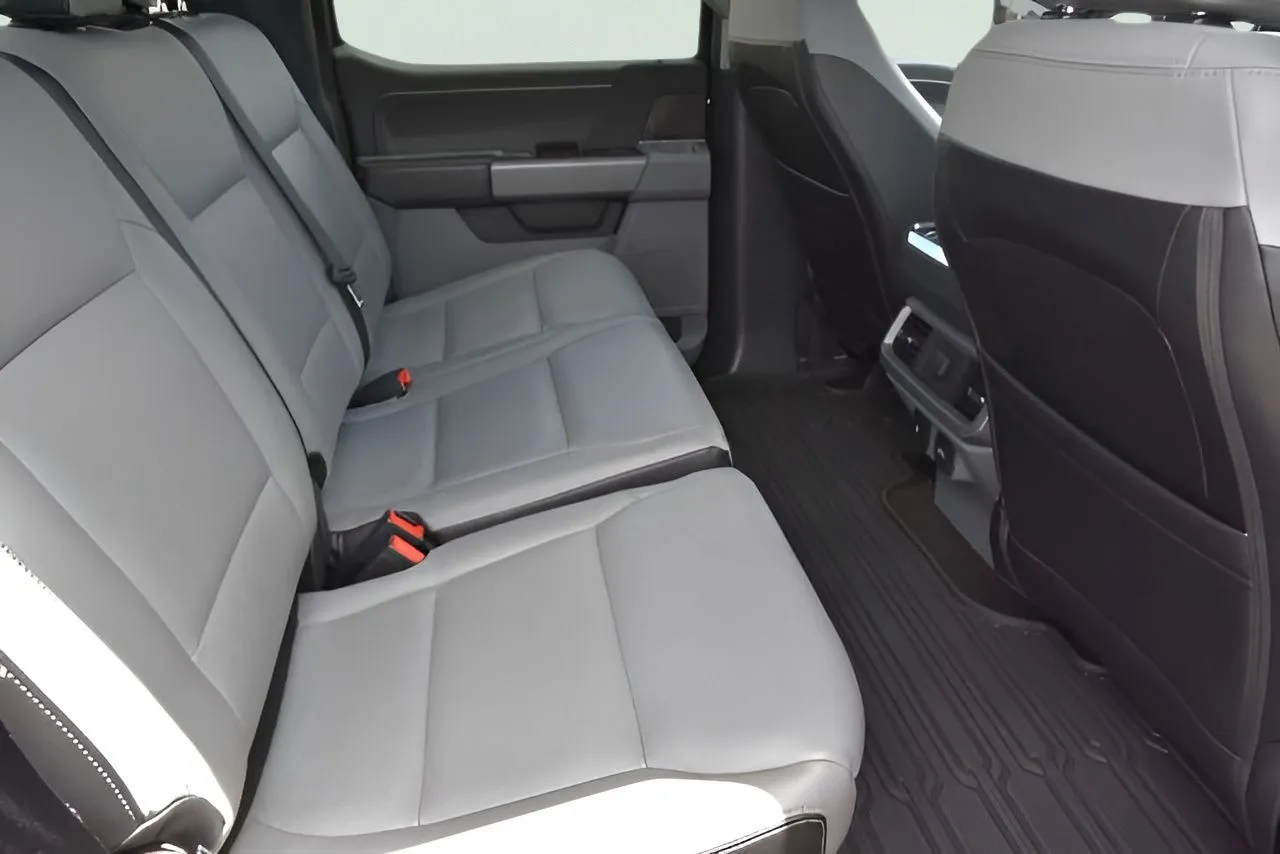 2021 Ford F-150 XLT photo 13