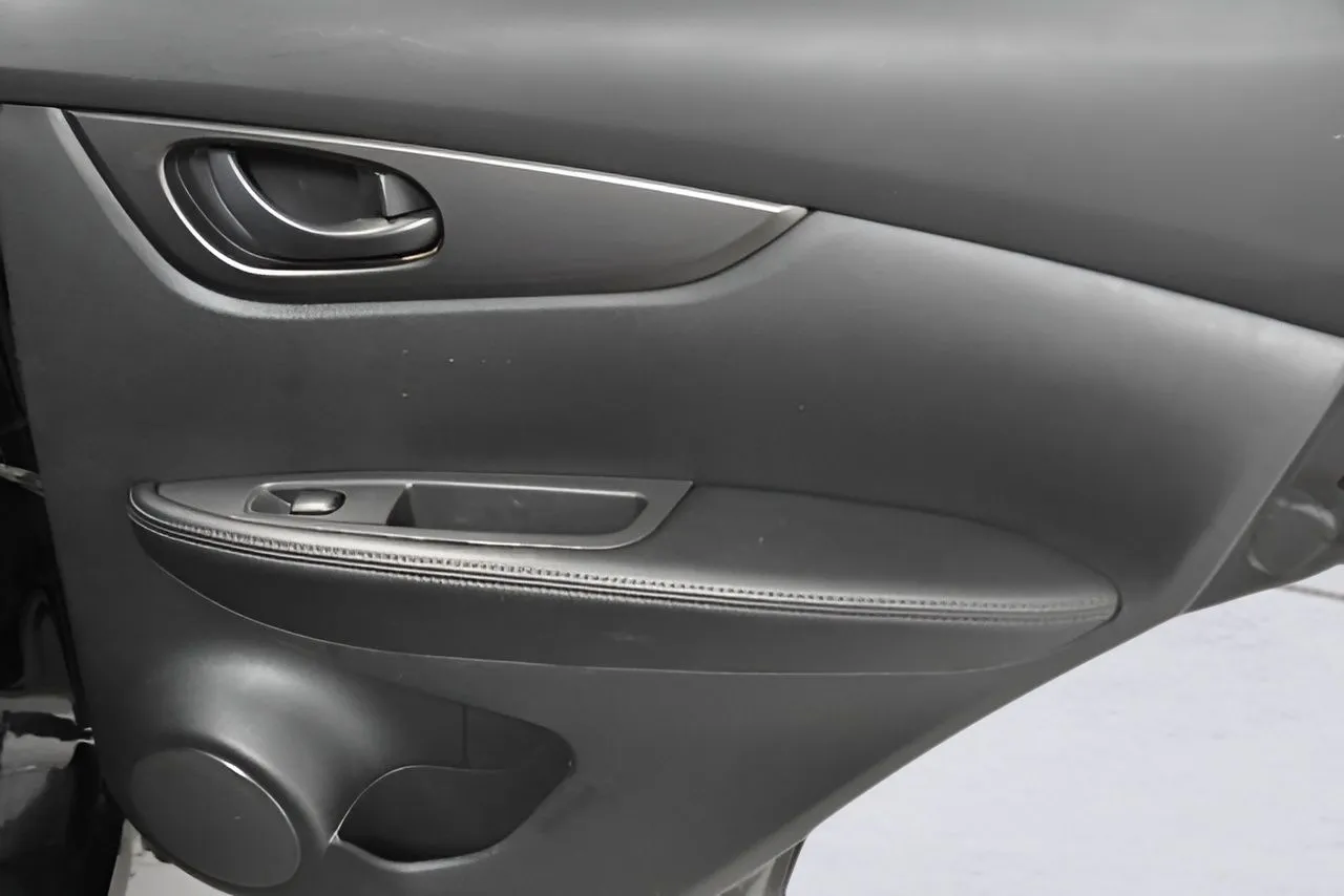 2019 Nissan Rogue Sport S photo 30