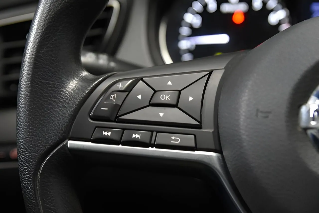 2019 Nissan Rogue Sport S photo 6