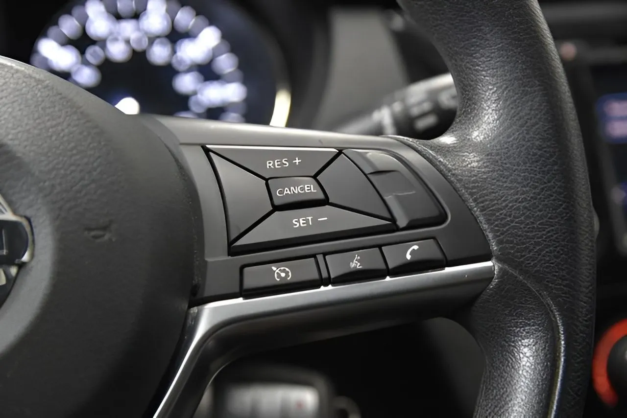 2019 Nissan Rogue Sport S photo 32