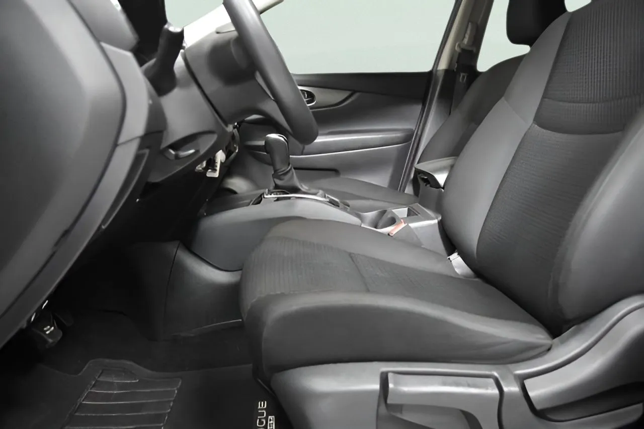 2019 Nissan Rogue Sport S photo 5
