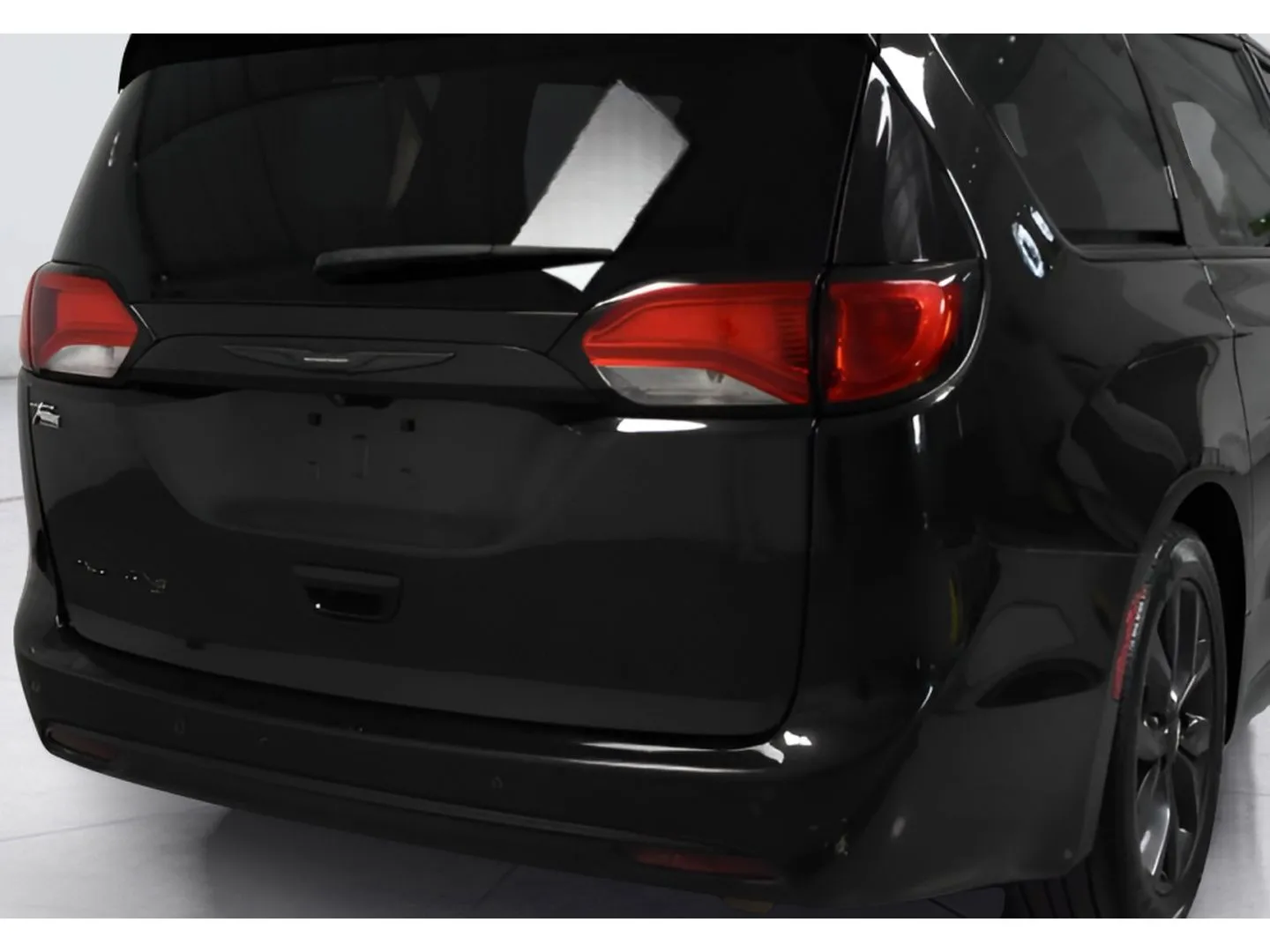 2018 Chrysler Pacifica Touring Plus photo 31