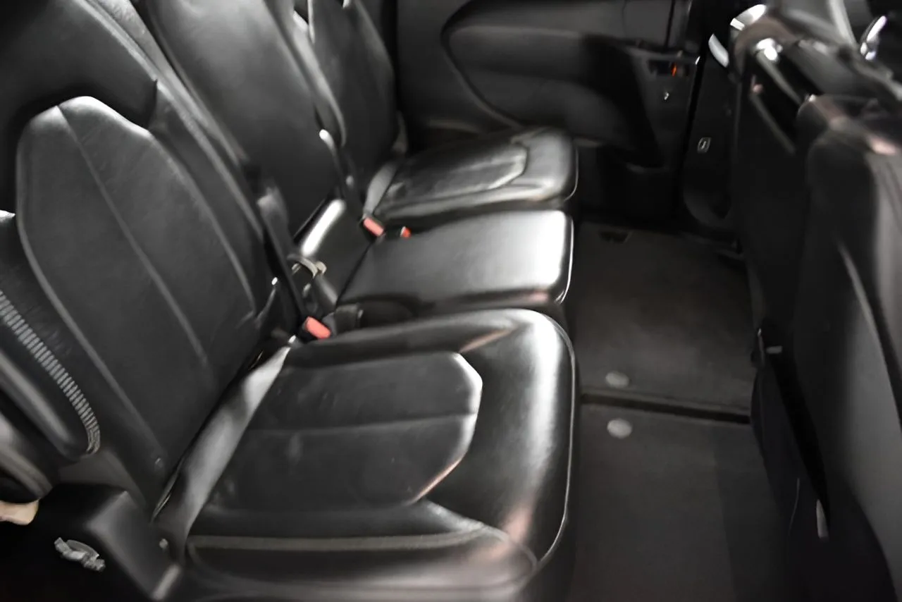 2018 Chrysler Pacifica Touring Plus photo 44