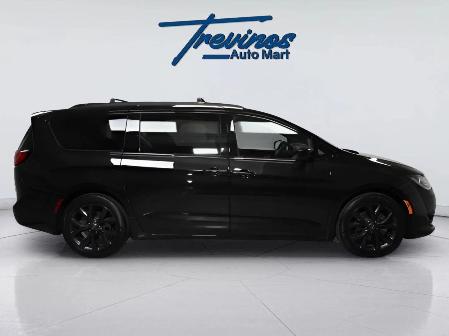 2018 Chrysler Pacifica Touring Plus photo 16