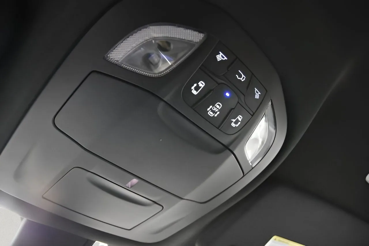 2018 Chrysler Pacifica Touring Plus photo 10