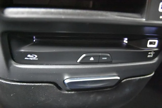 2018 Chrysler Pacifica Touring Plus photo 25
