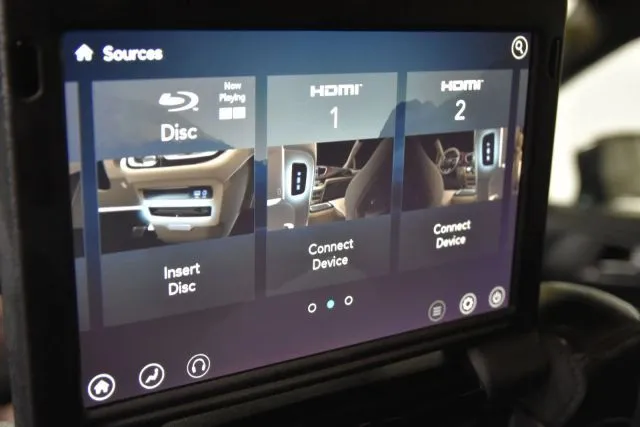 2018 Chrysler Pacifica Touring Plus photo 26