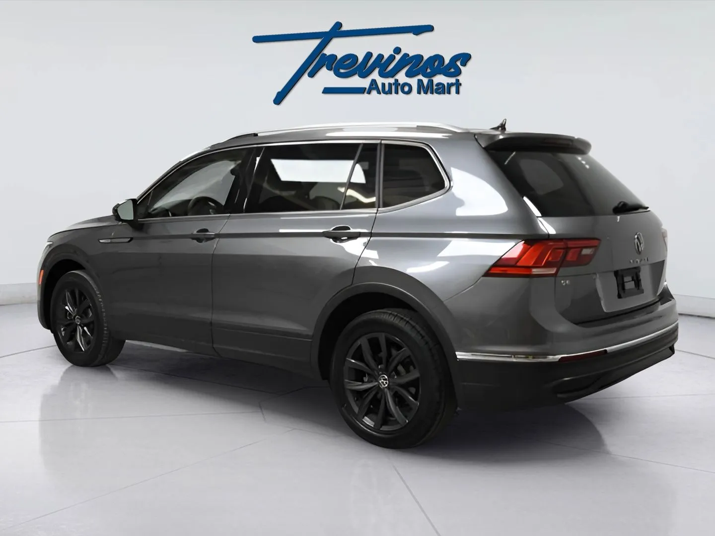 2024 Volkswagen Tiguan SE Wolfsburg Edition photo 26