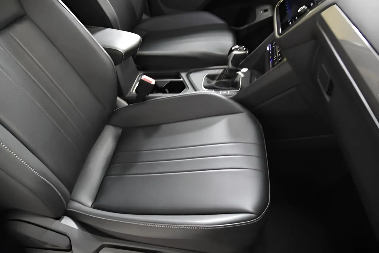 2024 Volkswagen Tiguan SE Wolfsburg Edition photo 9