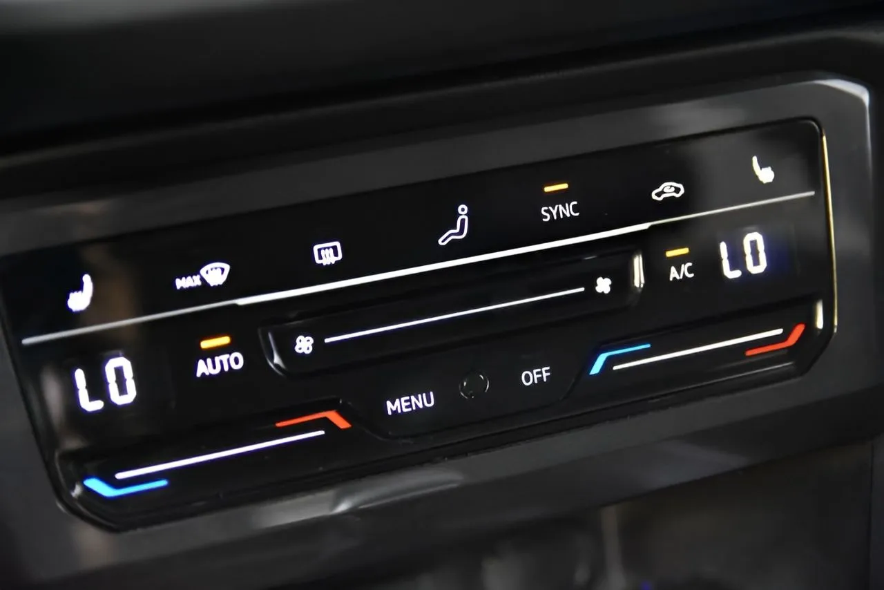 2024 Volkswagen Tiguan SE Wolfsburg Edition photo 32