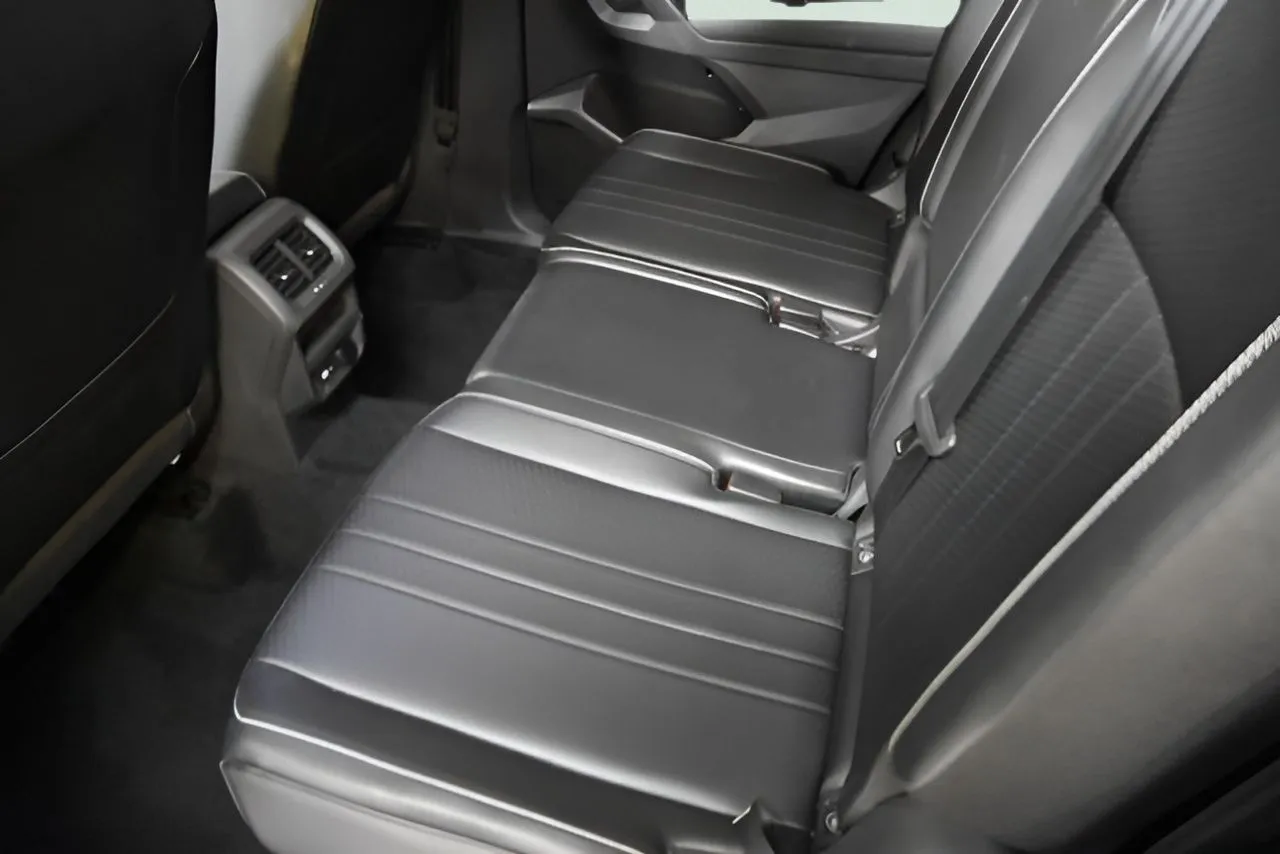 2024 Volkswagen Tiguan SE Wolfsburg Edition photo 21