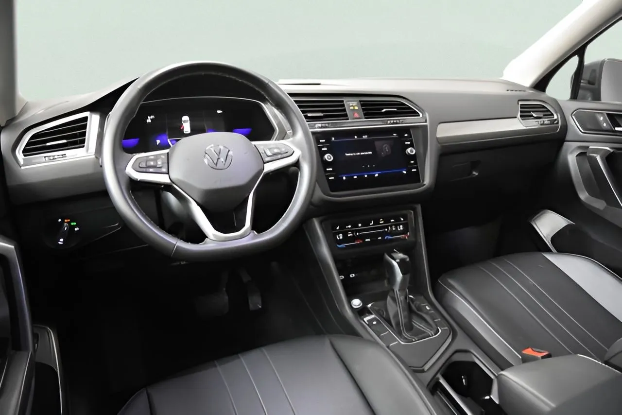 2024 Volkswagen Tiguan SE Wolfsburg Edition photo 8