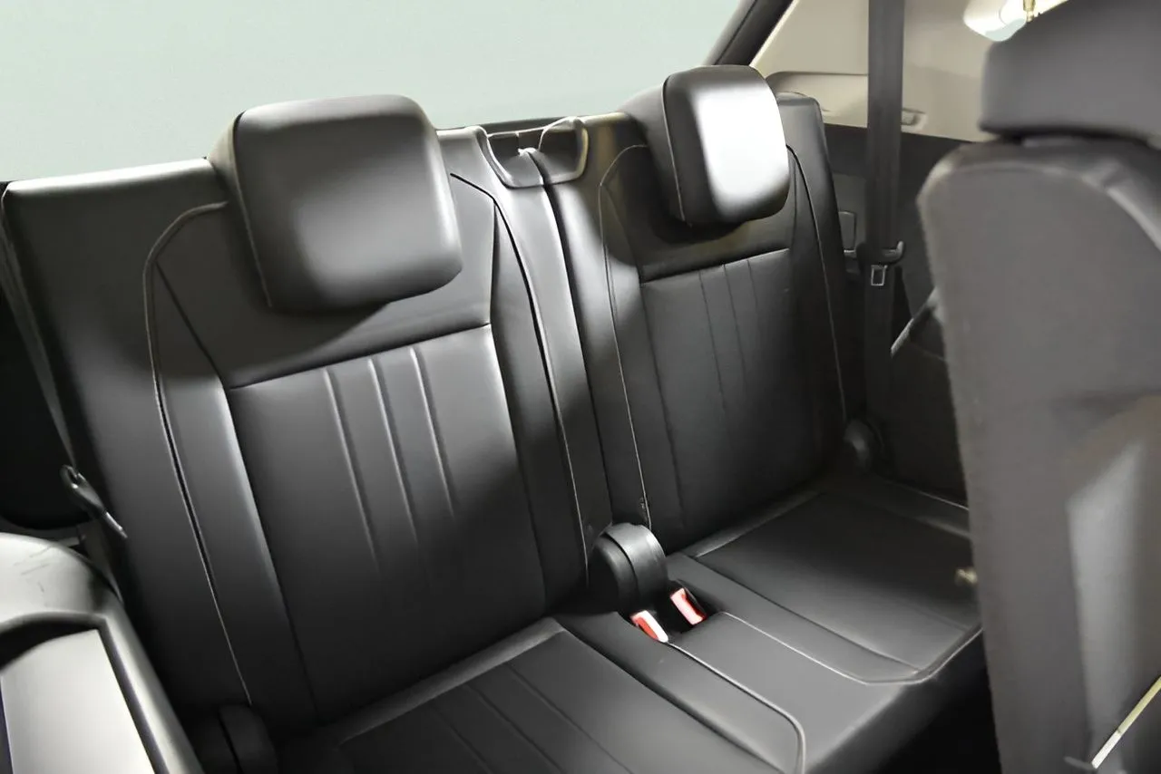 2024 Volkswagen Tiguan SE Wolfsburg Edition photo 35