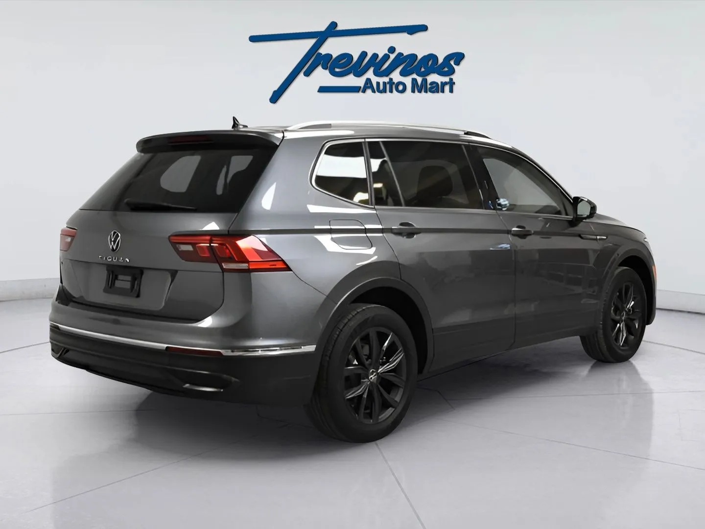 2024 Volkswagen Tiguan SE Wolfsburg Edition photo 12
