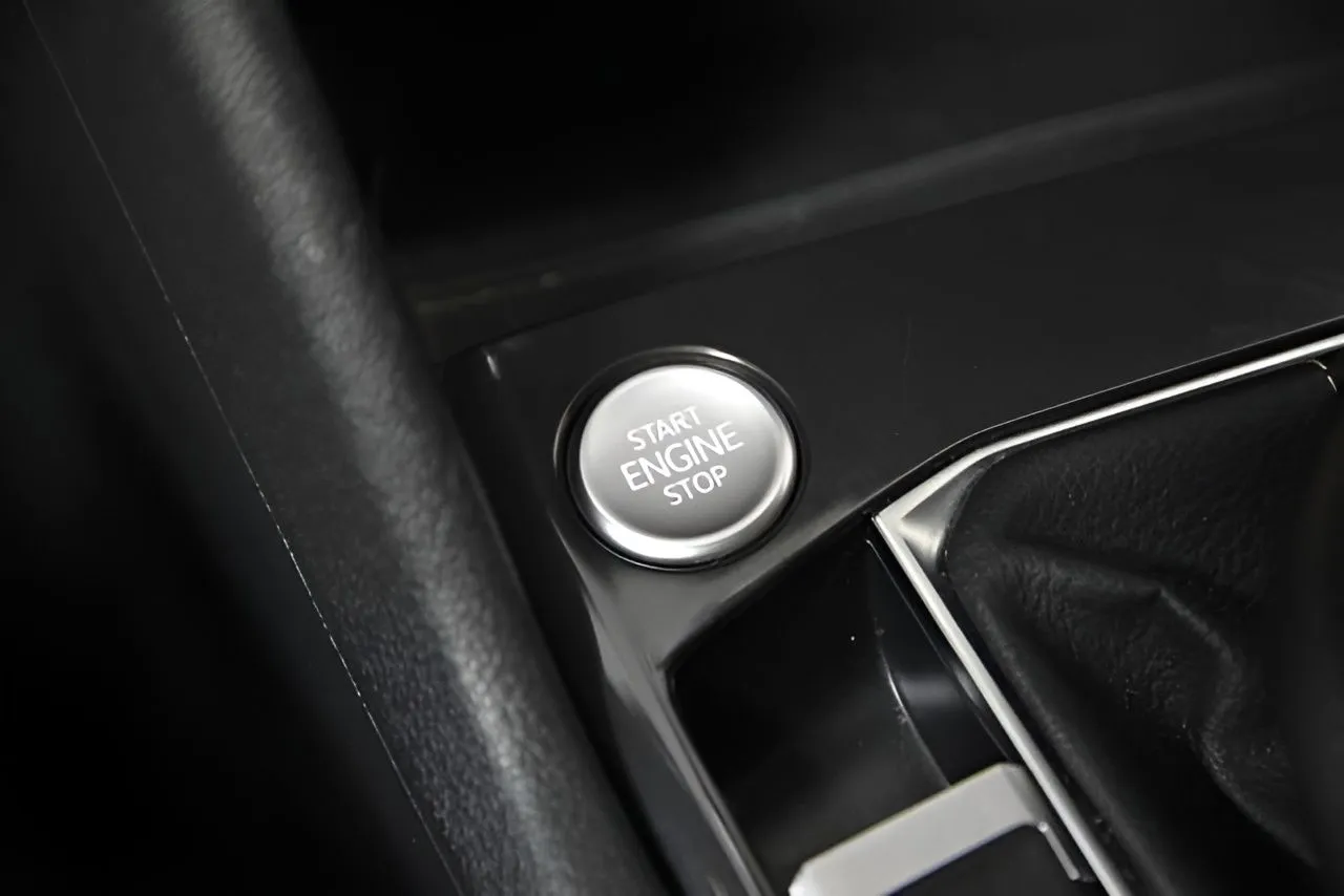 2024 Volkswagen Tiguan SE Wolfsburg Edition photo 33