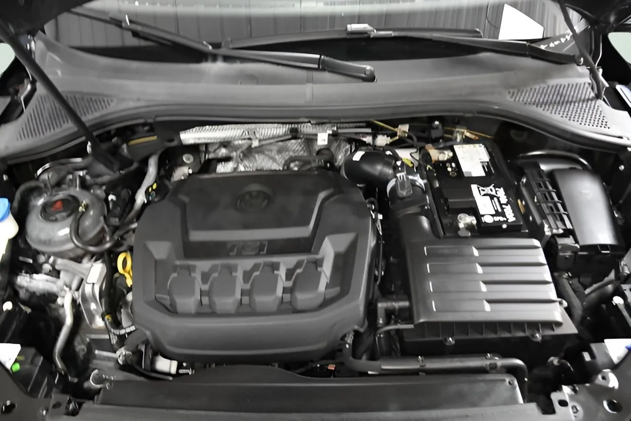 2024 Volkswagen Tiguan SE Wolfsburg Edition photo 11