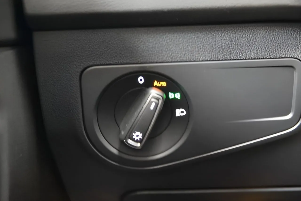 2024 Volkswagen Tiguan SE Wolfsburg Edition photo 19