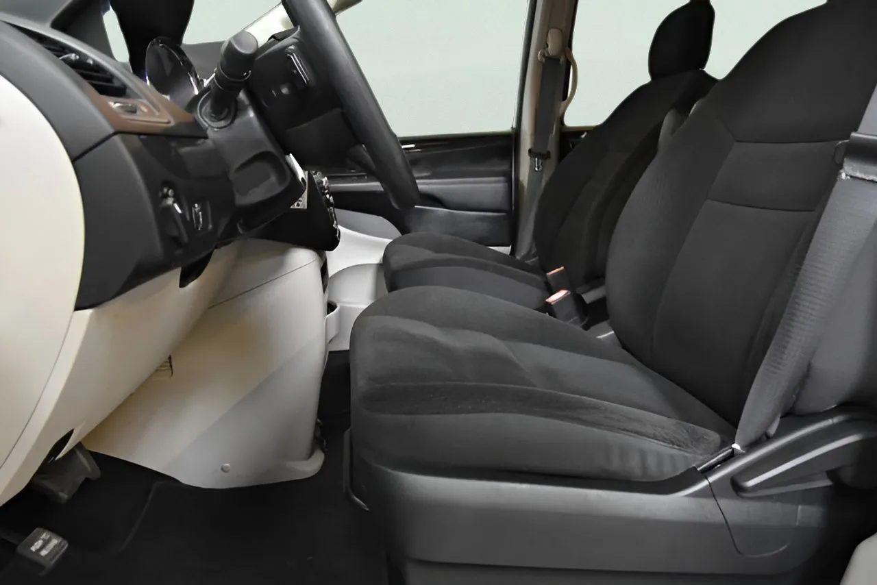 2019 Dodge Grand Caravan SE photo 4