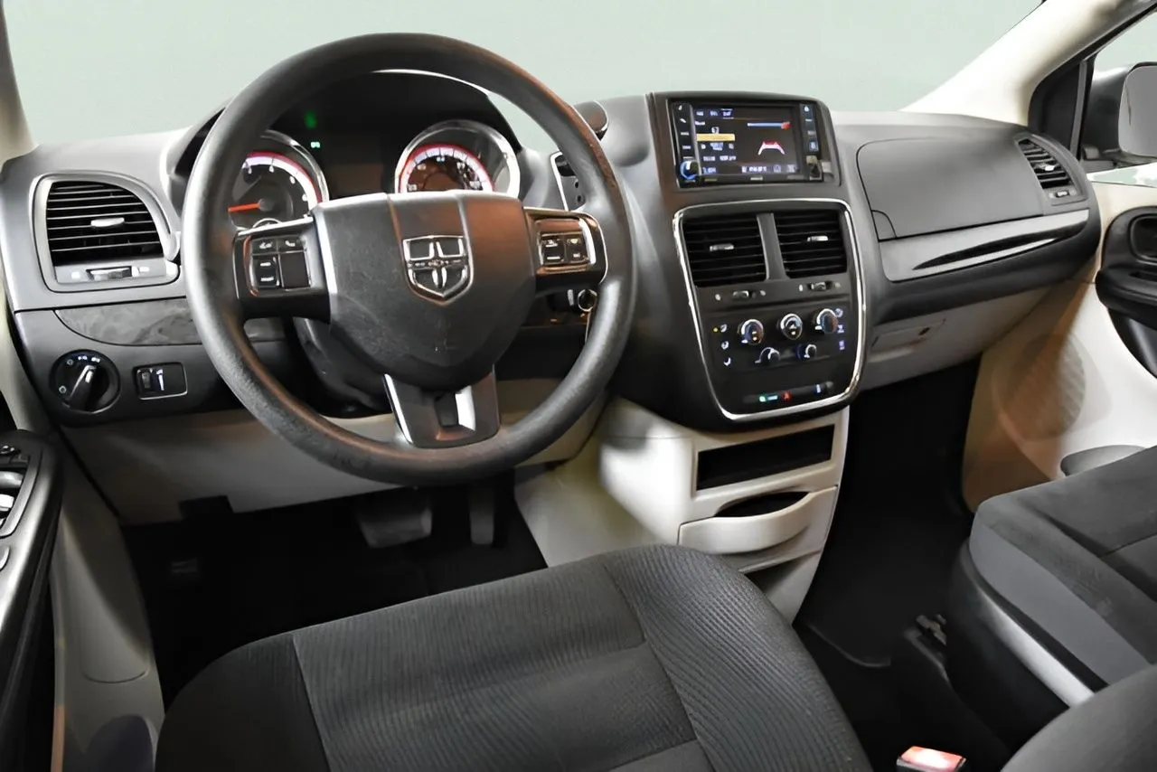 2019 Dodge Grand Caravan SE photo 31