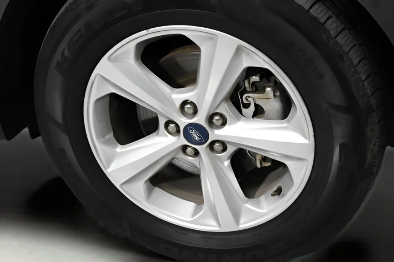 2020 Ford Edge SE photo 26