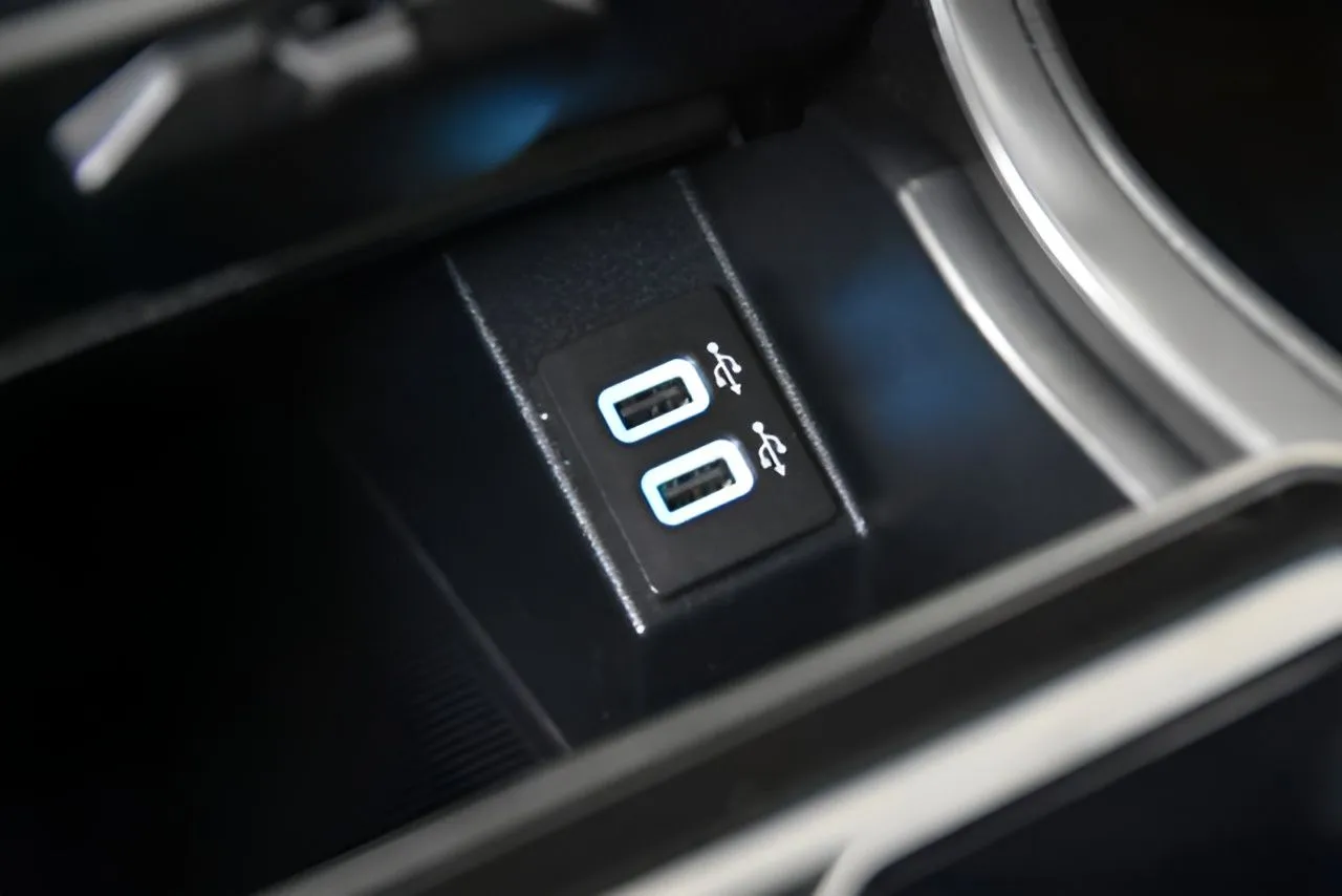 2020 Ford Edge SE photo 7