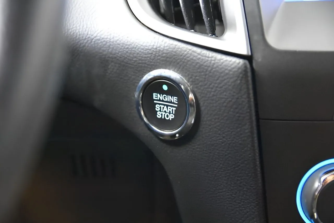 2020 Ford Edge SE photo 34
