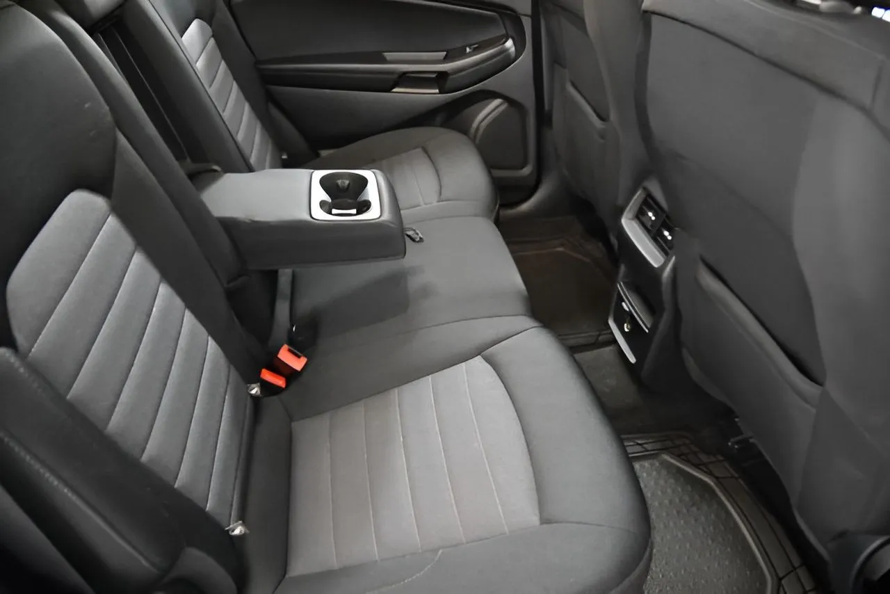 2020 Ford Edge SE photo 23