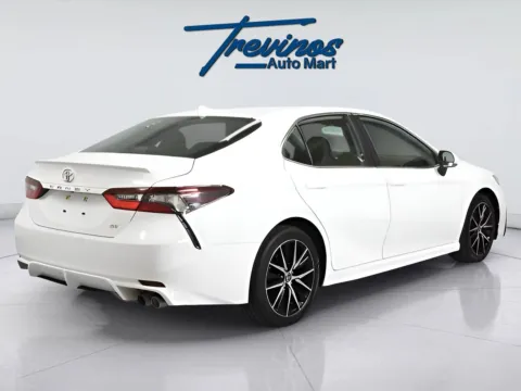 Photos of 2022 Toyota Camry SE for sale in McAllen, TX at Trevinos Auto Mart