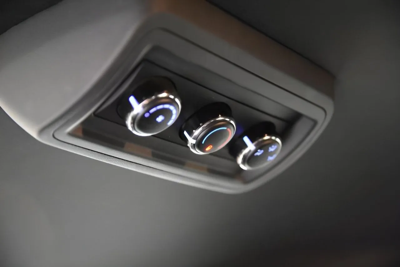 2018 Dodge Grand Caravan SE photo 23