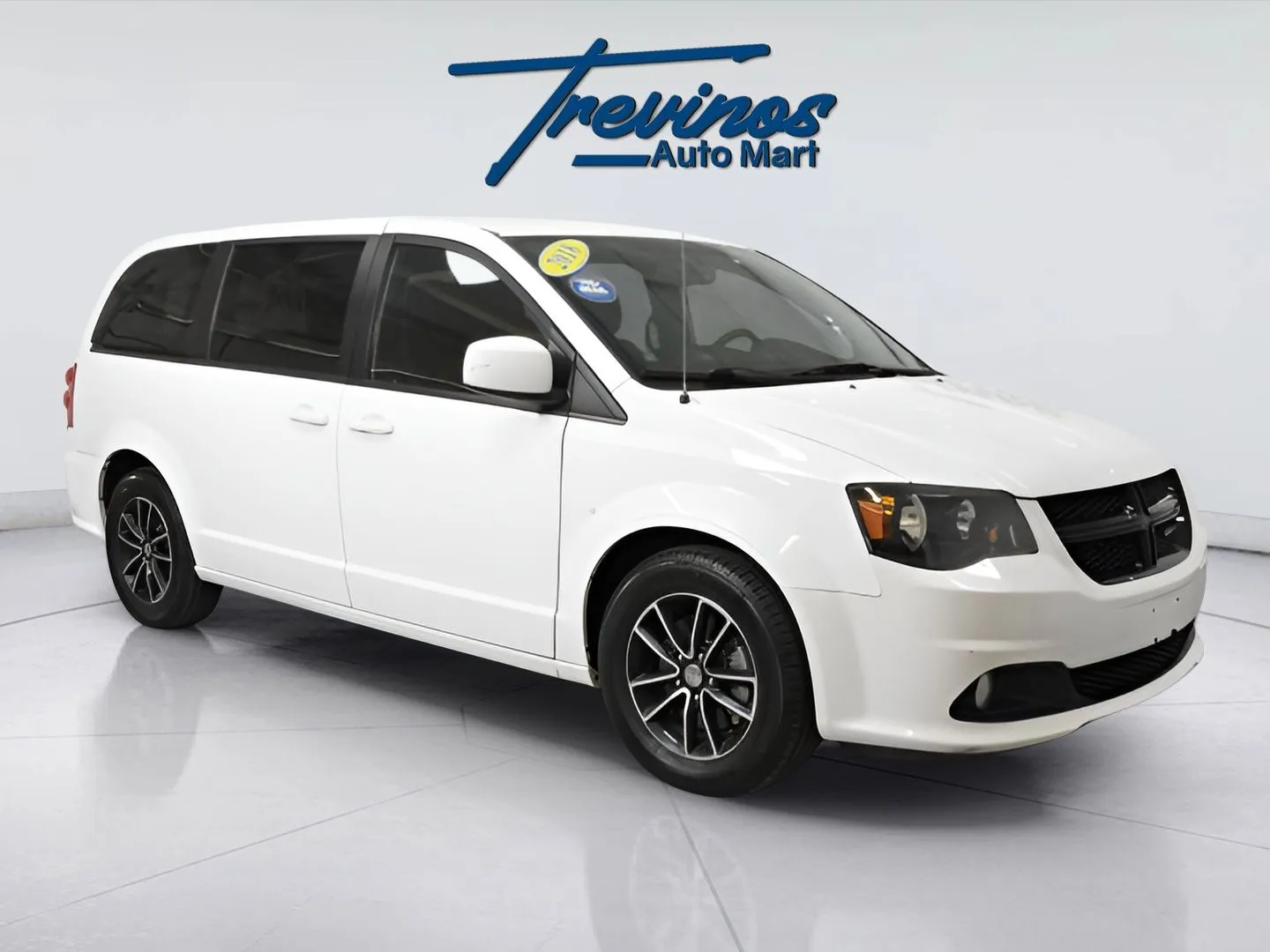 White 2018 Dodge Grand Caravan SE for sale in McAllen, TX