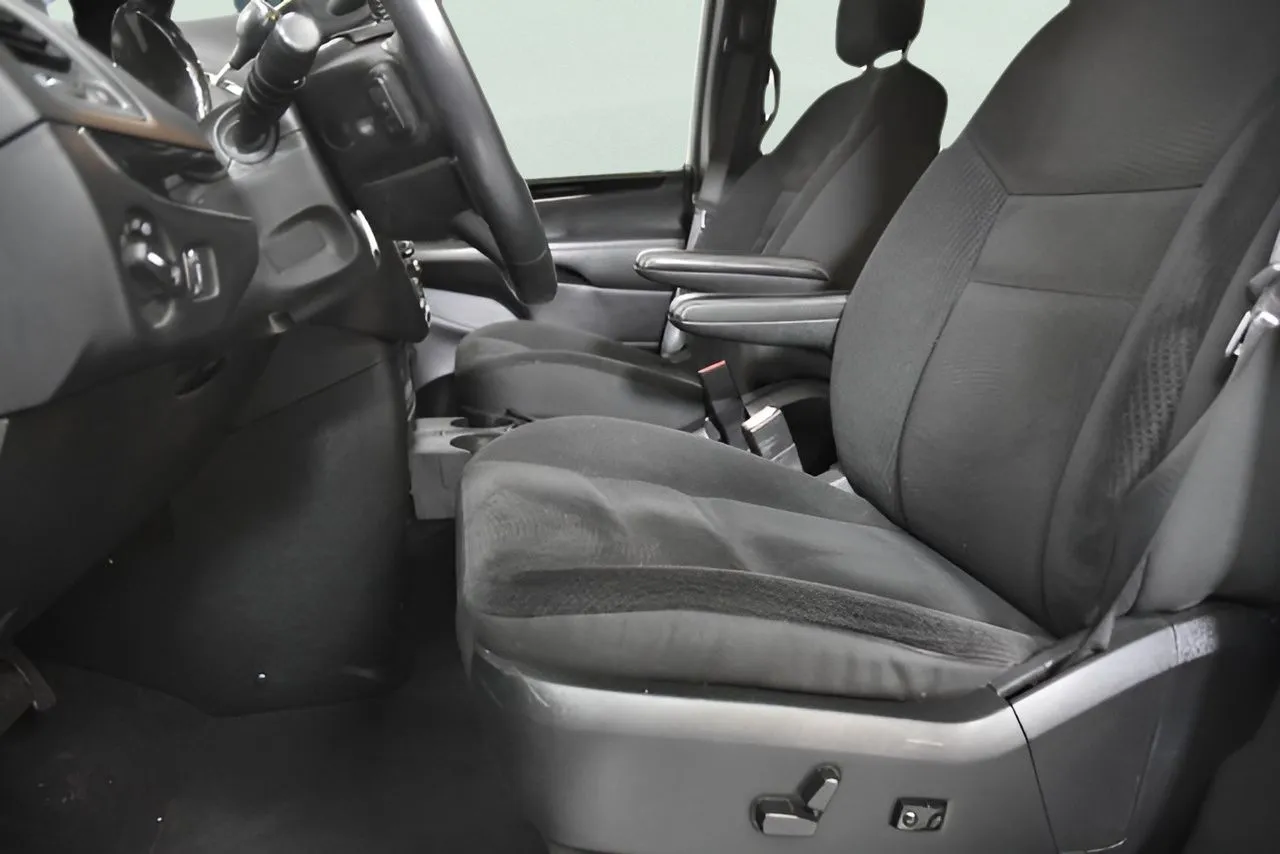2018 Dodge Grand Caravan SE photo 18